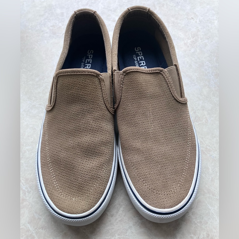 Men's Sperry Striper II Twin Gore Perf Suede NWOT Size 10 - Picture 2 of 5
